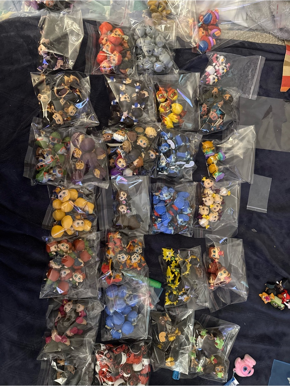 Mixed Mini Figure Lot - Assorted Colors
